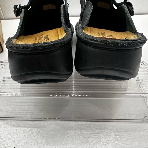 NAOT Shoes Mule Clogs Womens Size US 6.5 EU 37 Black Leather Slip On Round Toe - Picture 9 of 9